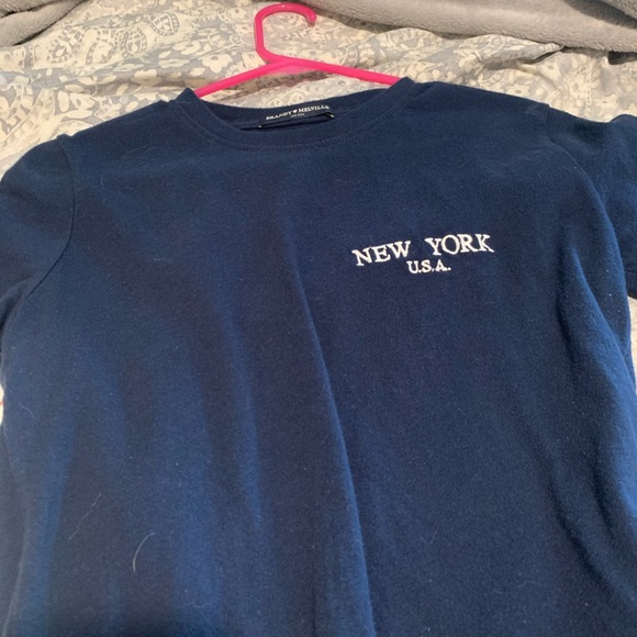 Brandy Melville shirt - Picture 1 of 3